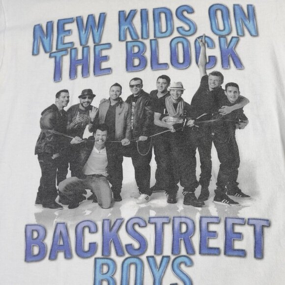 New Kids on the Block Shirt Medium White Concert 2011 Tour Backstreet Boys - Picture 1 of 5